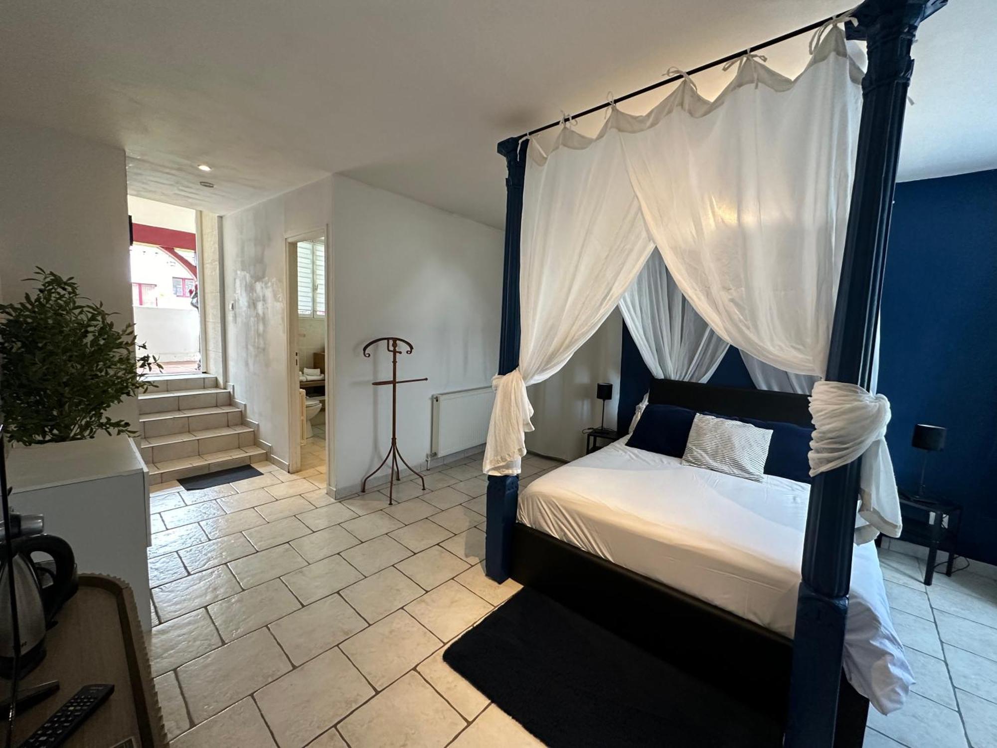 Nuit En Brenne Hotel Le Blanc Exterior photo